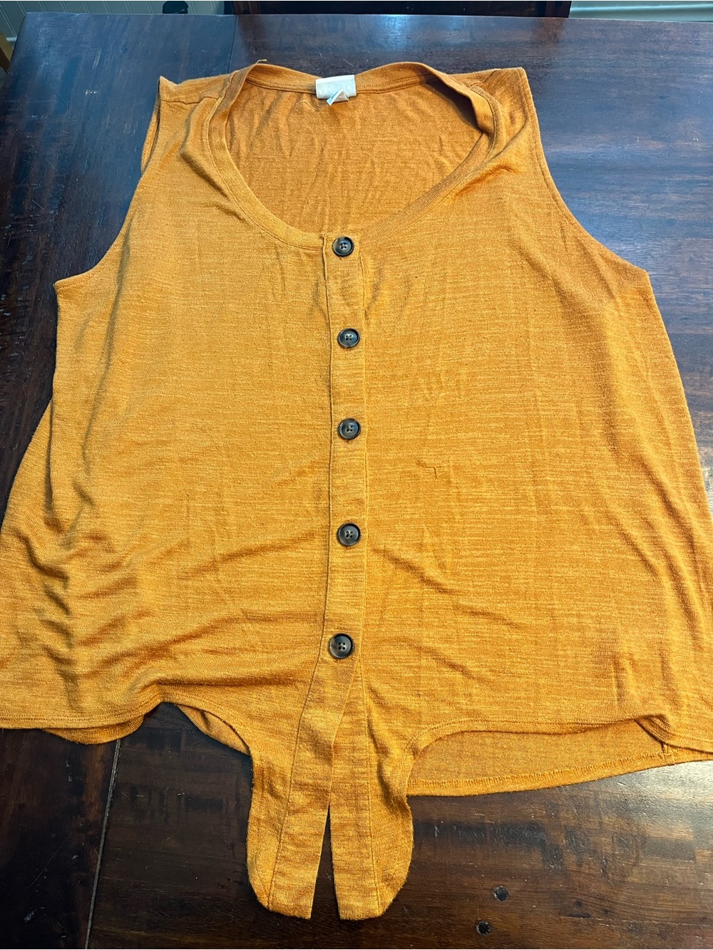 Ava & Viv Mustard Button-Front Sleeveless Tank